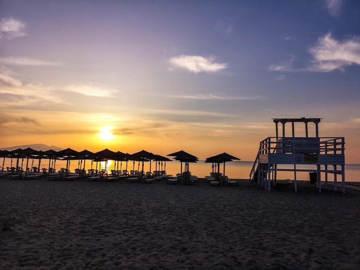 Rihios Hotel Ставрос Экстерьер фото