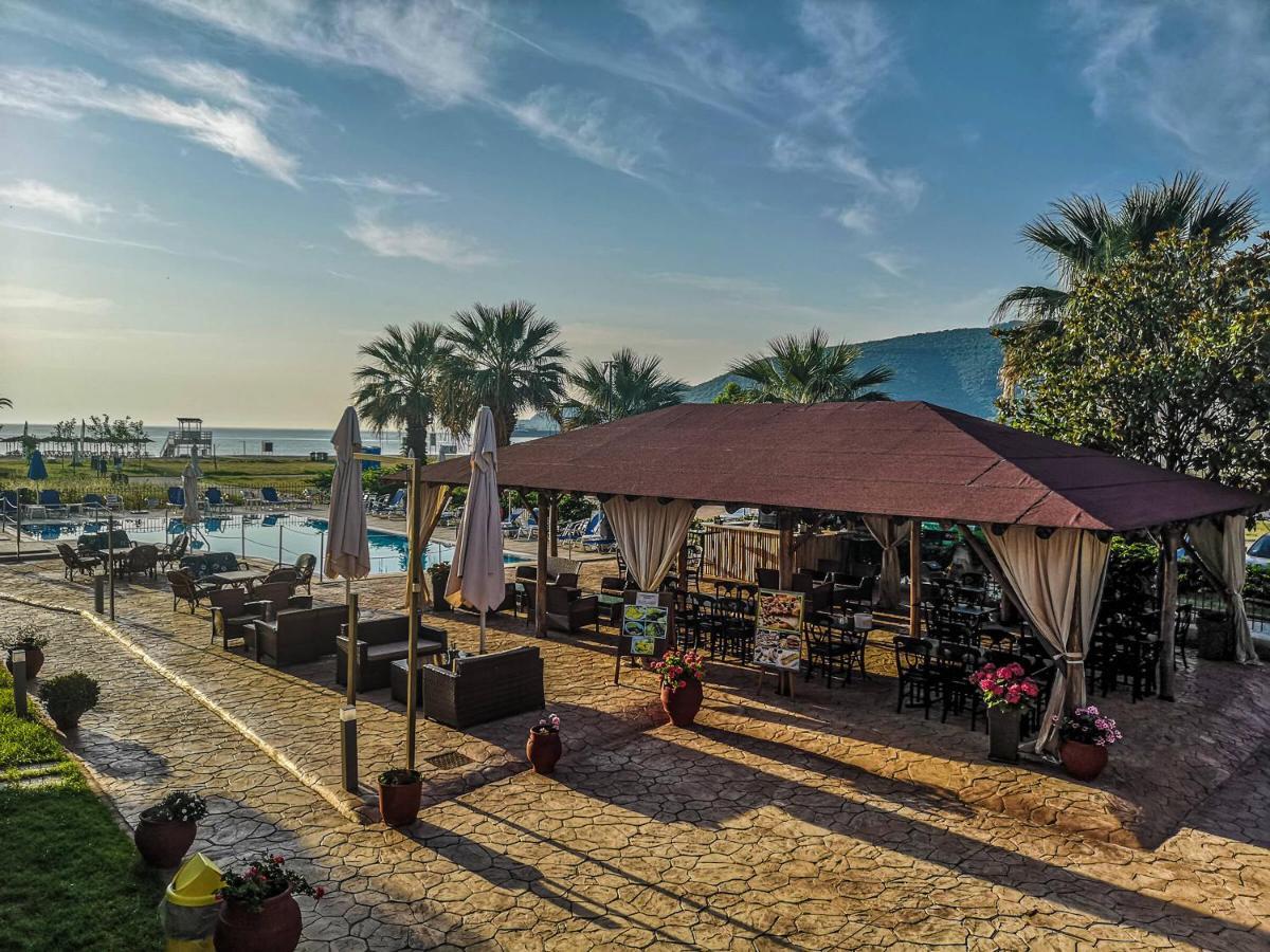 Rihios Hotel Ставрос Экстерьер фото